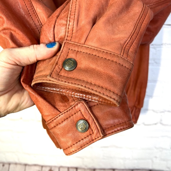 VINTAGE |•MEMBERS ONLY•| Totally 70s Brown! • 100% Leather Bomber Jacket - Picture 9 of 15